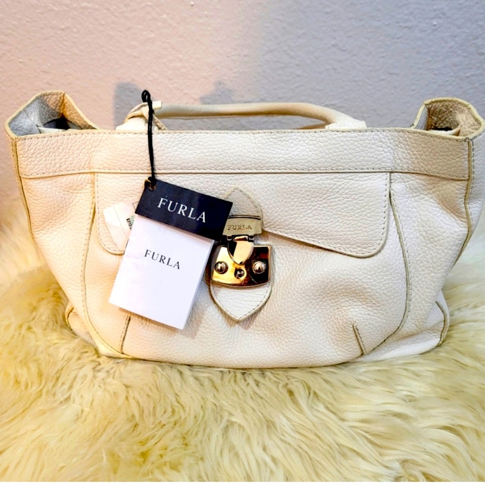 Furla Cream Pebble Leather Shoulder Bag